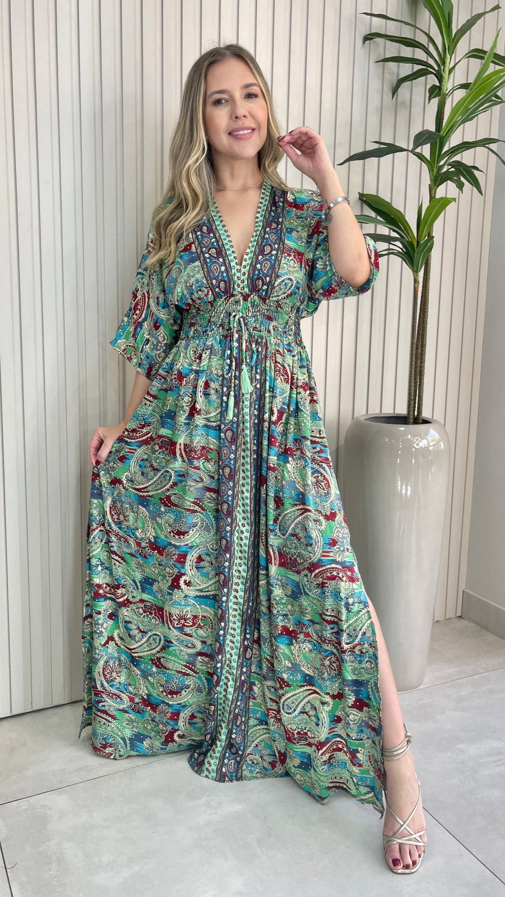 VESTIDO BELA (VÁRIAS CORES DISPONÍVEIS)